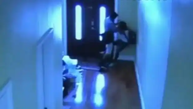 VIDEO: Una joven de 13 años lucha contra un abusador en su propia casa