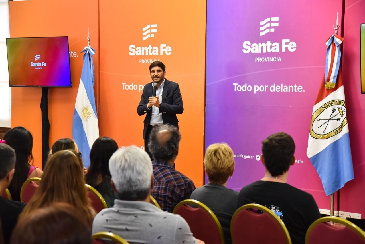 Pullaro habló al respecto al finalizar el acto de entrega de escrituras a familias del departamento Rosario. Foto: GSF