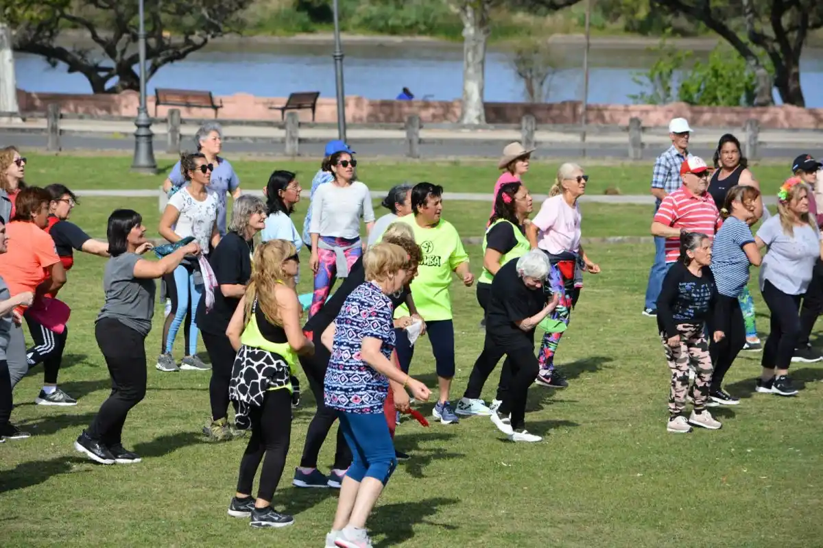 Gimnasia, bailes y caminatas: Comenzó la semana del respeto a los Adultos Mayores