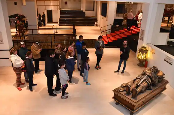 Más de 1500 personas ya visitaron la muestra del Colón en el Tronador