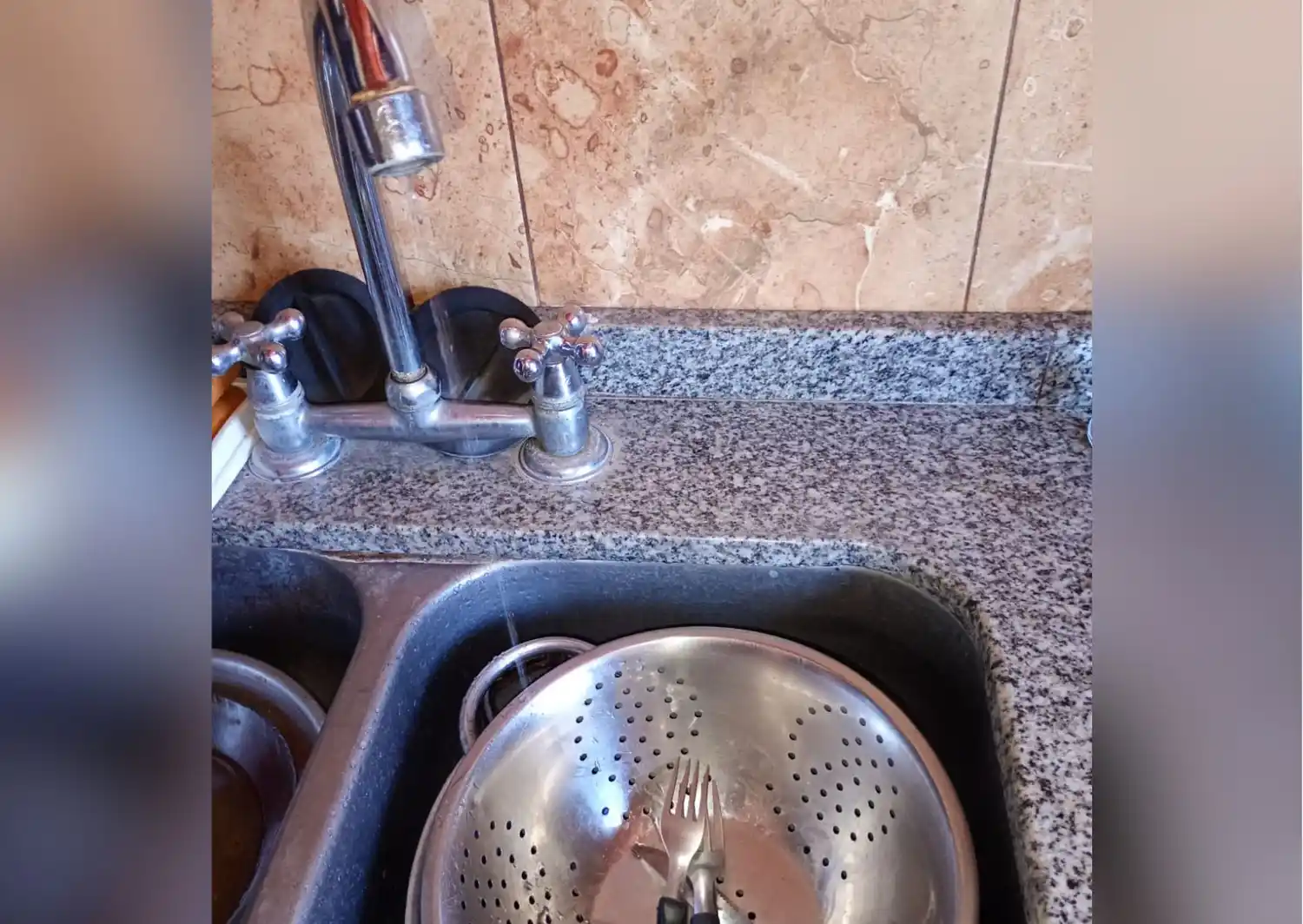 Reclamo por falta de agua en Liniers al 2300