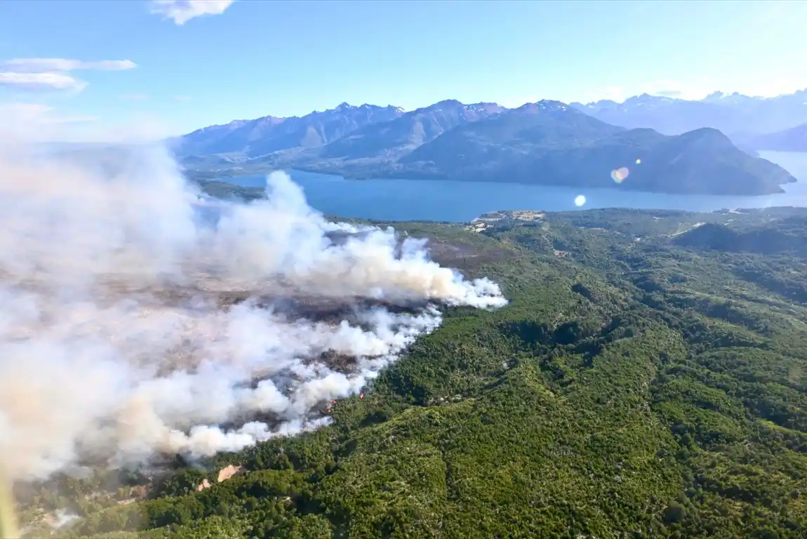 Incendios en Los Alerces (Télam)