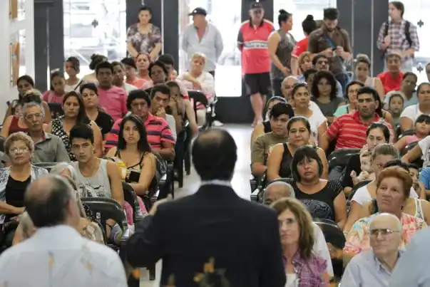 Regularización Dominial: 64 familias recibieron las escrituras de sus viviendas