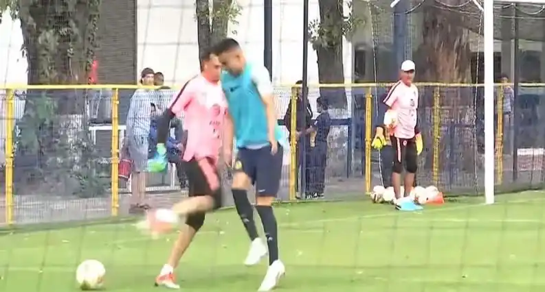 Insólita agresión de Agustín Marchesín a un compañero en un entrenamiento