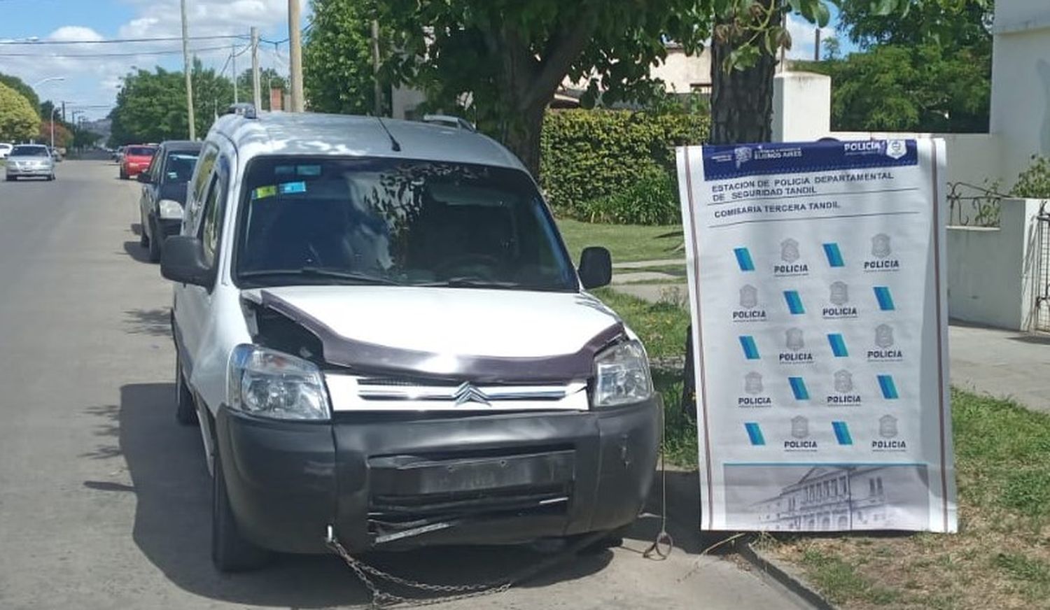 Un joven de 15 años que manejaba una moto protagonizó un accidente y fue hospitalizado