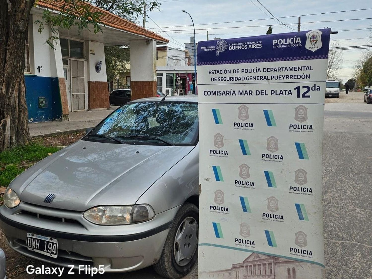 Persecución, fuga y encubrimiento: detienen a dos menores en vehículo robado