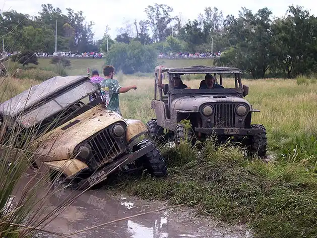 A puro barro y camaradería: Gualeguay vive el 8º Encuentro Nacional de Jeeperos