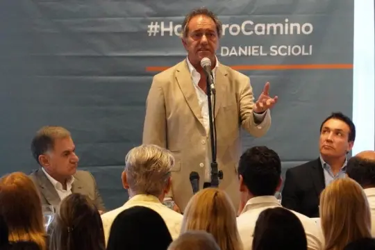 Scioli lanza su precandidatura presidencial