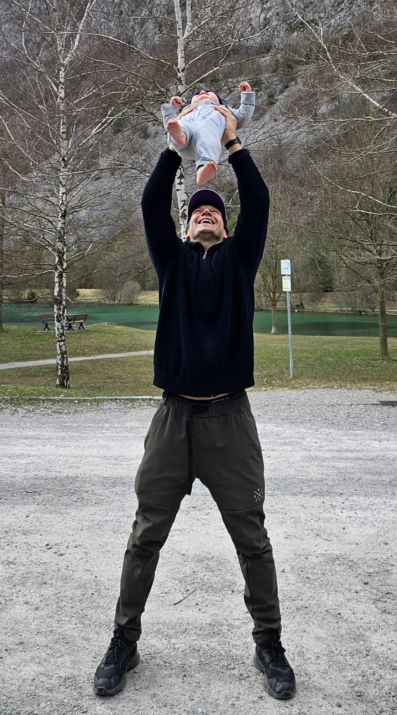 Leo con Emilio, su hijo más pequeño-