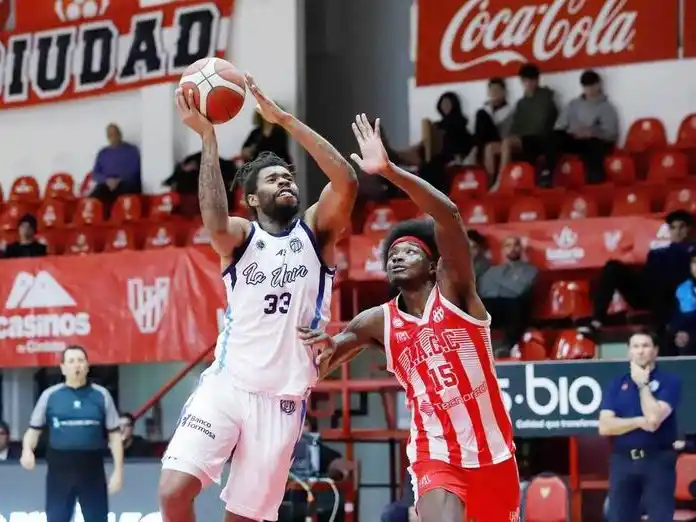 La Unión cerró la gira con
derrota frente a Instituto