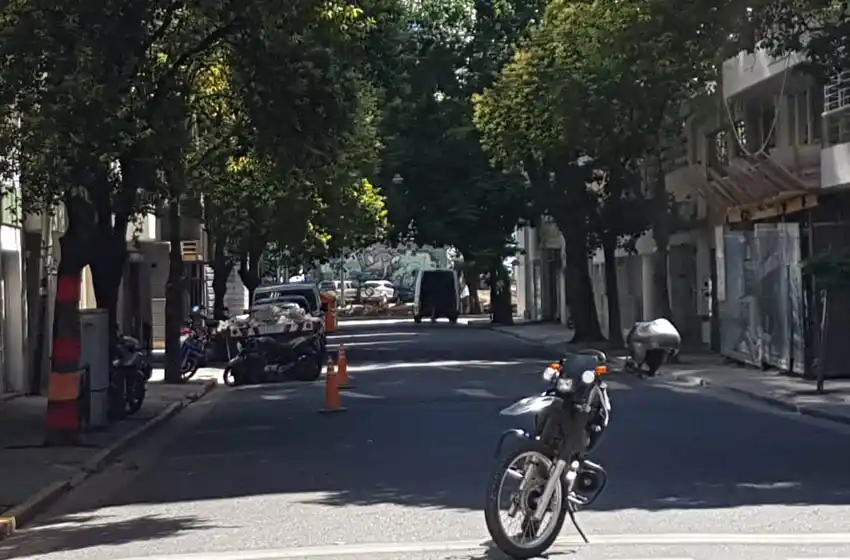 Vecinos, indignados: «Durante 35 minutos no vino nadie, es una vergüenza»