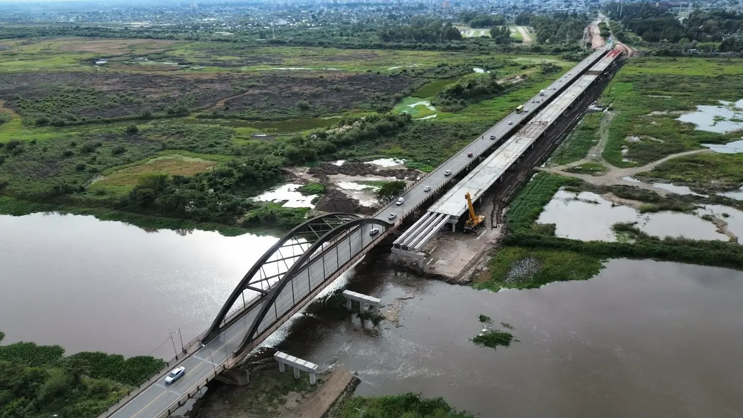 El nuevo Puente Carretero es la obra vial en construcción más larga de Argentina y la segunda de Sudamérica