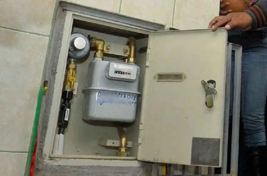 Fue con un niño a robar un medidor en la zona de barrio Parque