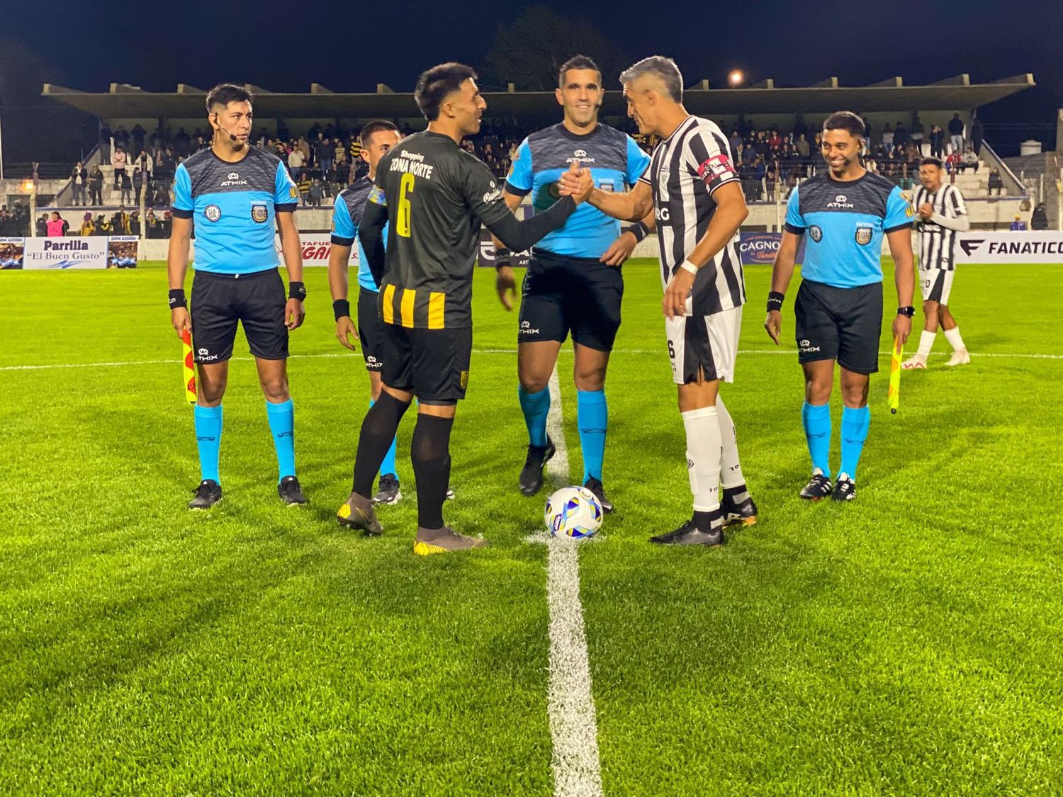 FOTO @CLUBSANTAMARINA Jara y Berra, los capitanes en Santamarina-Cipolletti.