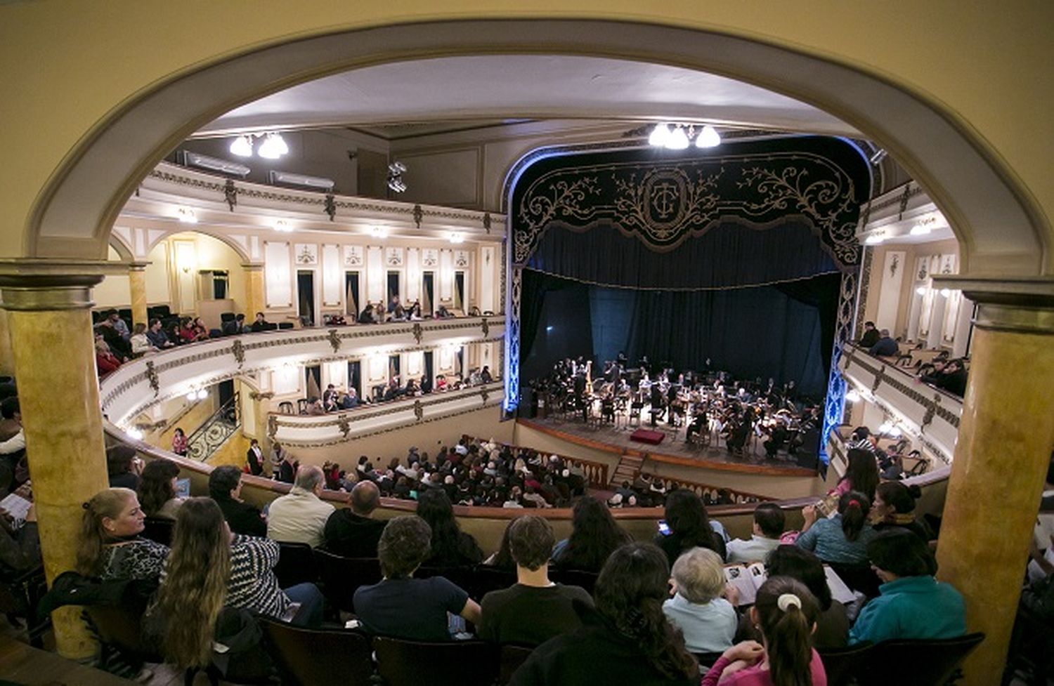 Mañana comienzan los espectáculos con las producciones locales