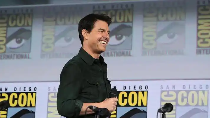 Tom Cruise es víctima del hampa en Inglaterra