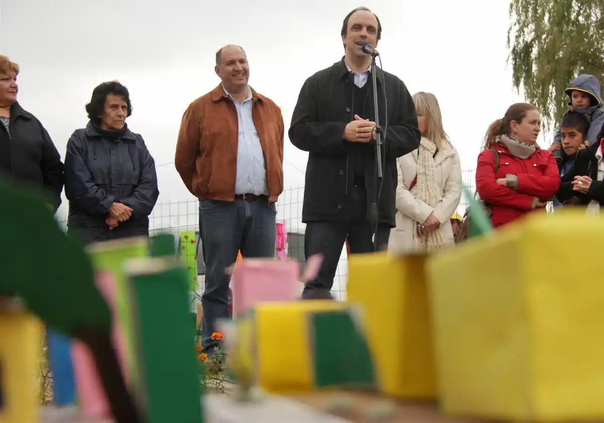 Los vecinos de Villa Teresa ya disfrutan de su renovado Solar