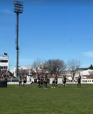 Santamarina logró el resultado que necesitaba pero no le alcanzó para más