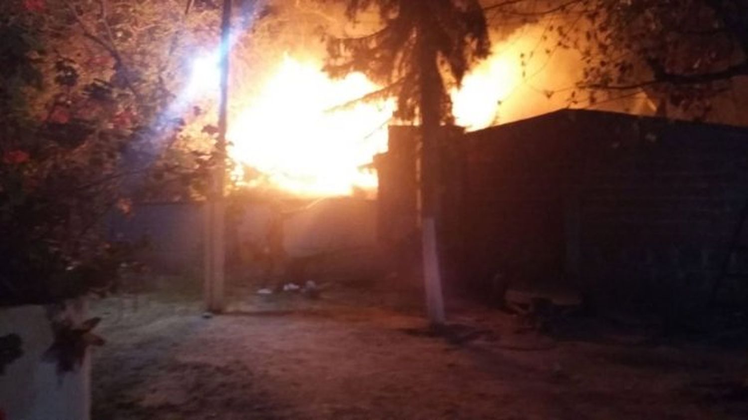 Un incendio destruyó un hogar de tránsito en Rosario