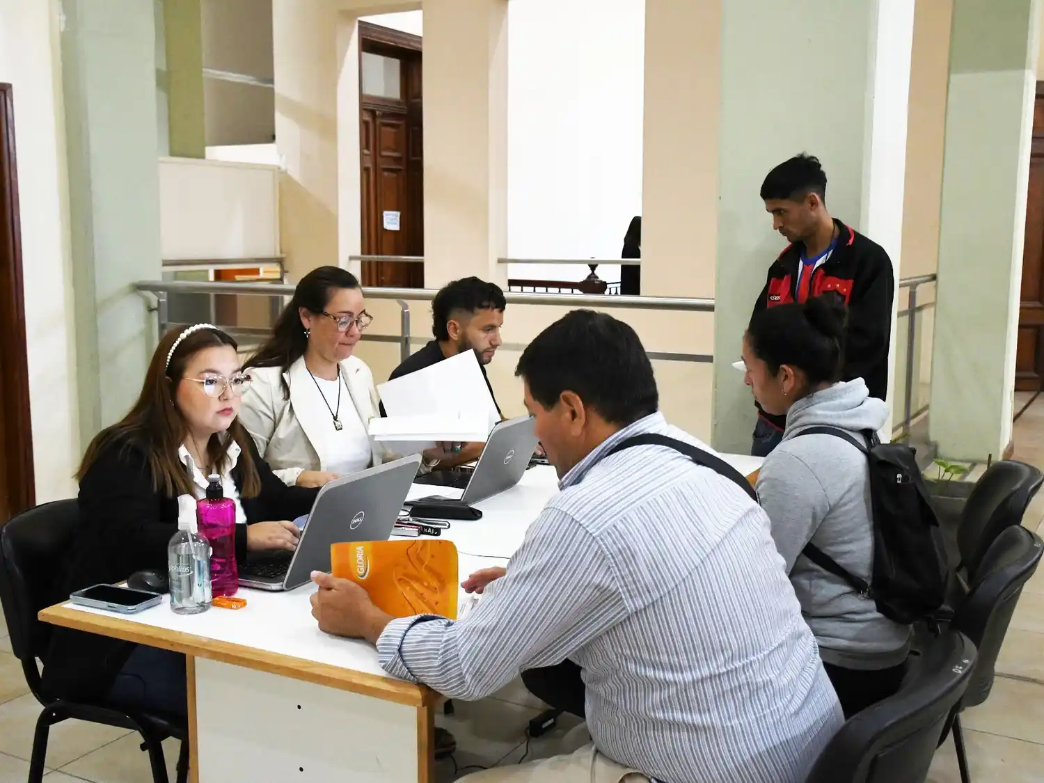 Continúan las inscripciones para el transporte de trabajadores frutícolas a Río Negro y Neuquén