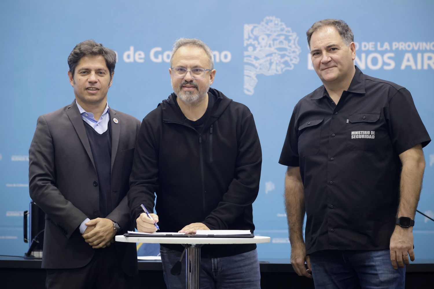 Kicillof e intendentes firmaron adhesión al Fondo de Fortalecimiento de la Seguridad: Un opositor se ofendió y se fue