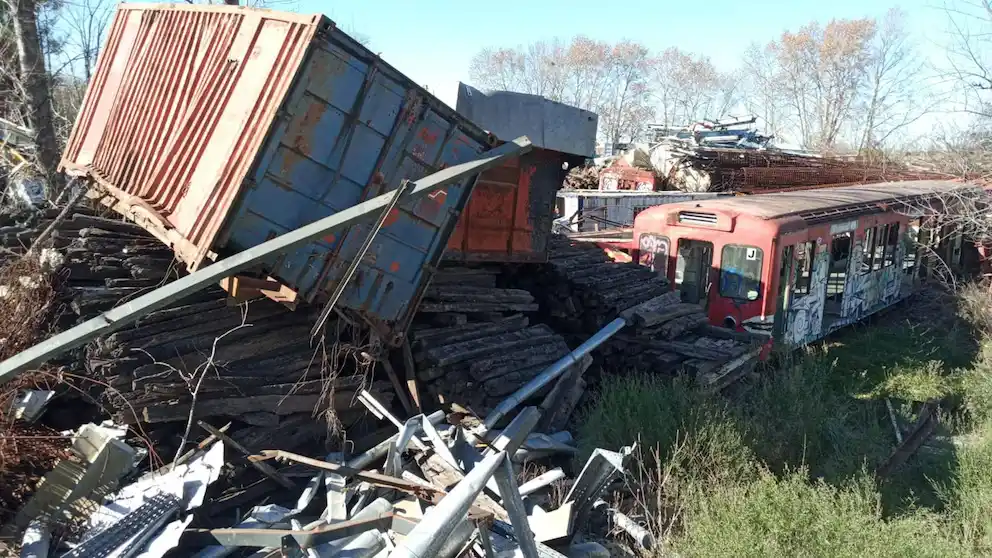 vagón de subte en una casa de fin de semana: - 1