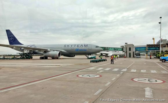 Creció un 41% la cantidad de pasajeros extranjeros que arribaron a través de aeropuertos del interior