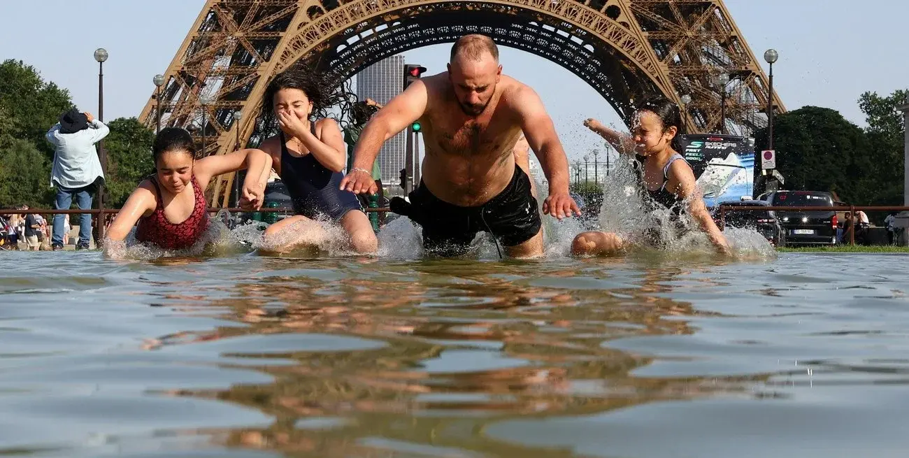 Francia bajo una ola de calor histórica: al menos 40 muertos por ahogamiento