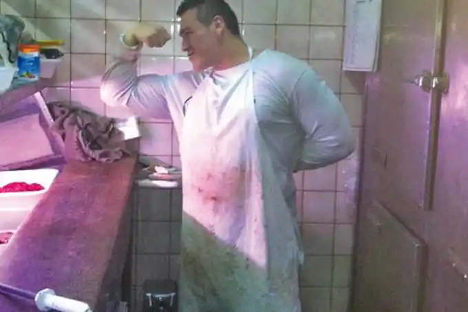 Carnicero taxi boy y asesino serial