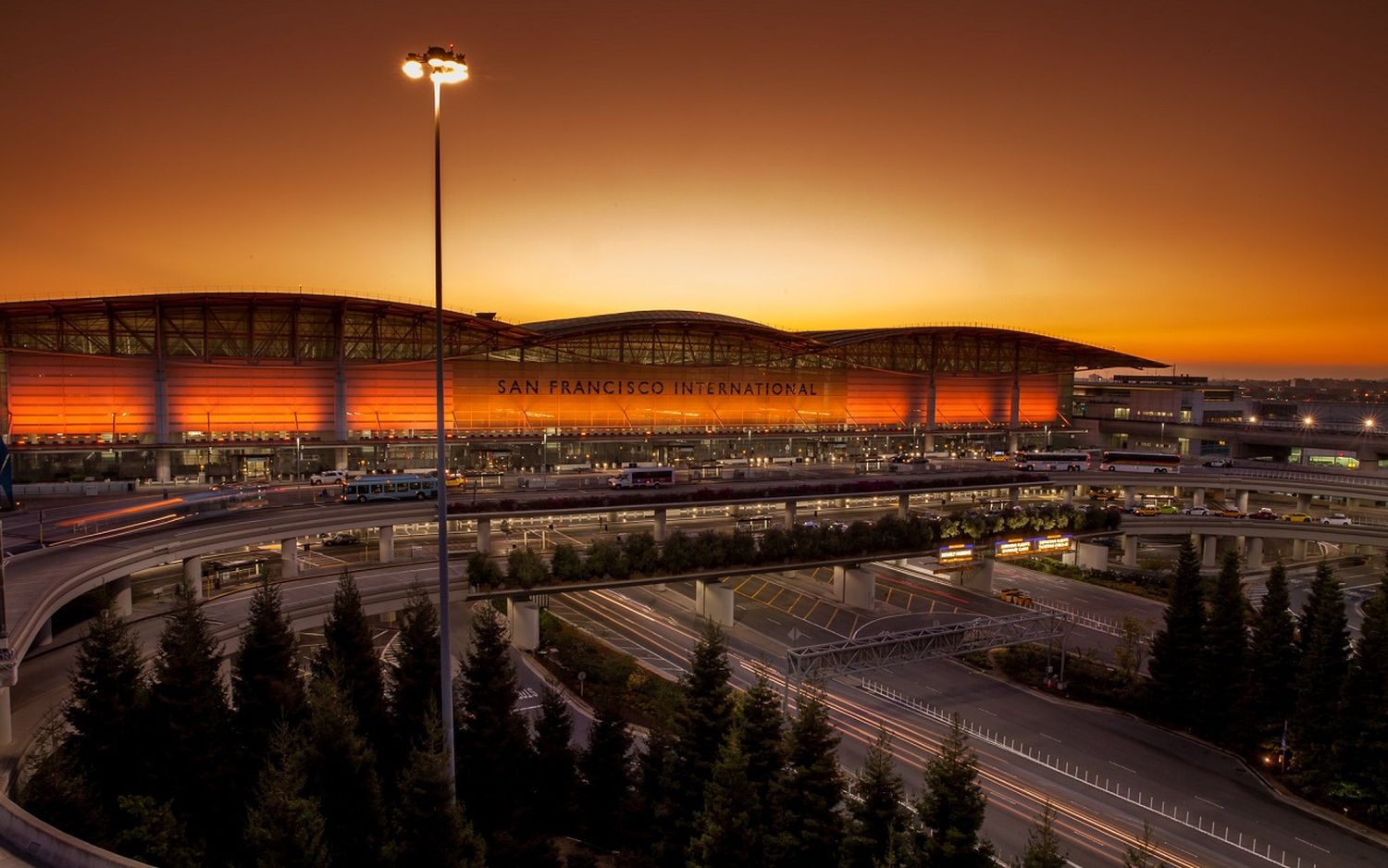 Continúa la batalla legal entre dos aeropuertos de Estados Unidos por el uso del nombre de la ciudad