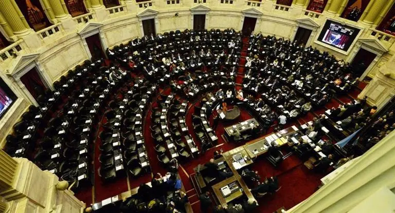 Diputados acelera la emisión de dictámenes en comisiones