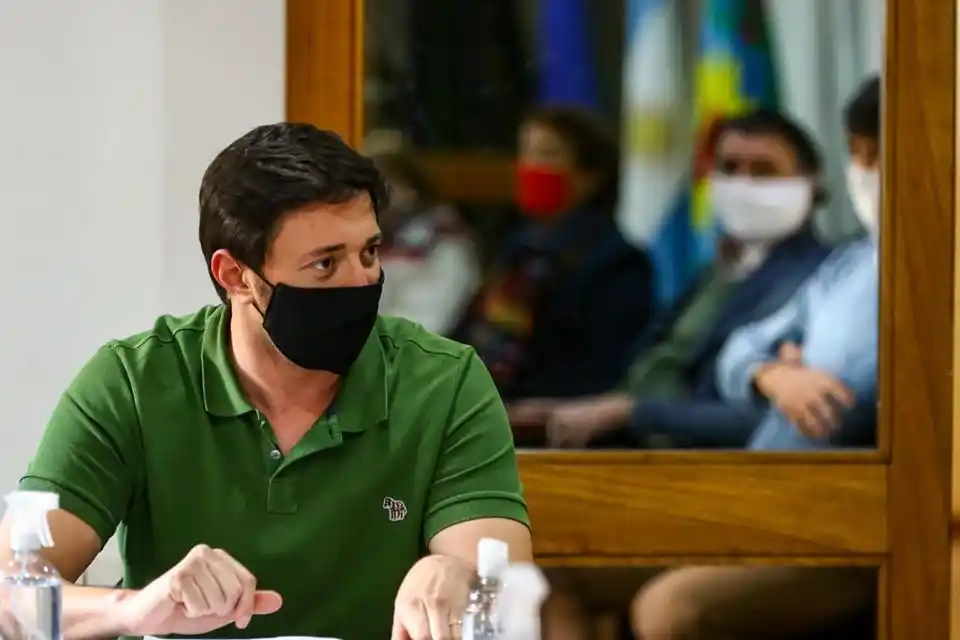 Pinamar: hisoparon a Martín Yeza y a su esposa tras acusar síntomas