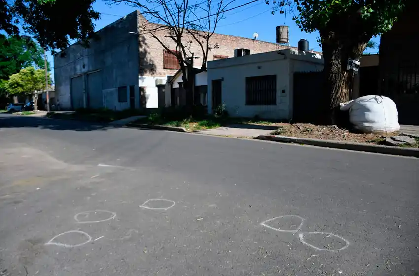 Un hombre está grave tras ser atacado de cinco tiros en zona sur