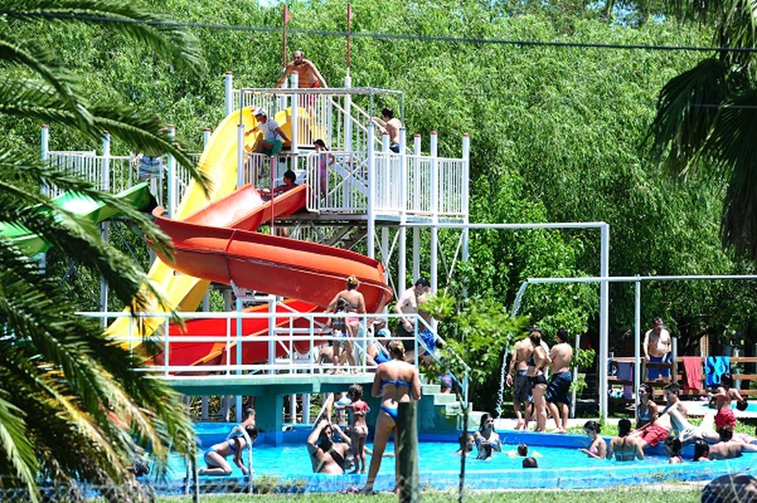 Pueblo Belgrano y Gualeguaychú afirmaron que la temporada turística sigue en marcha