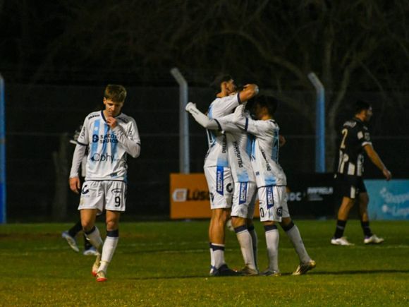 LRF:Atlético goleó y es líder a la espera de Libertad