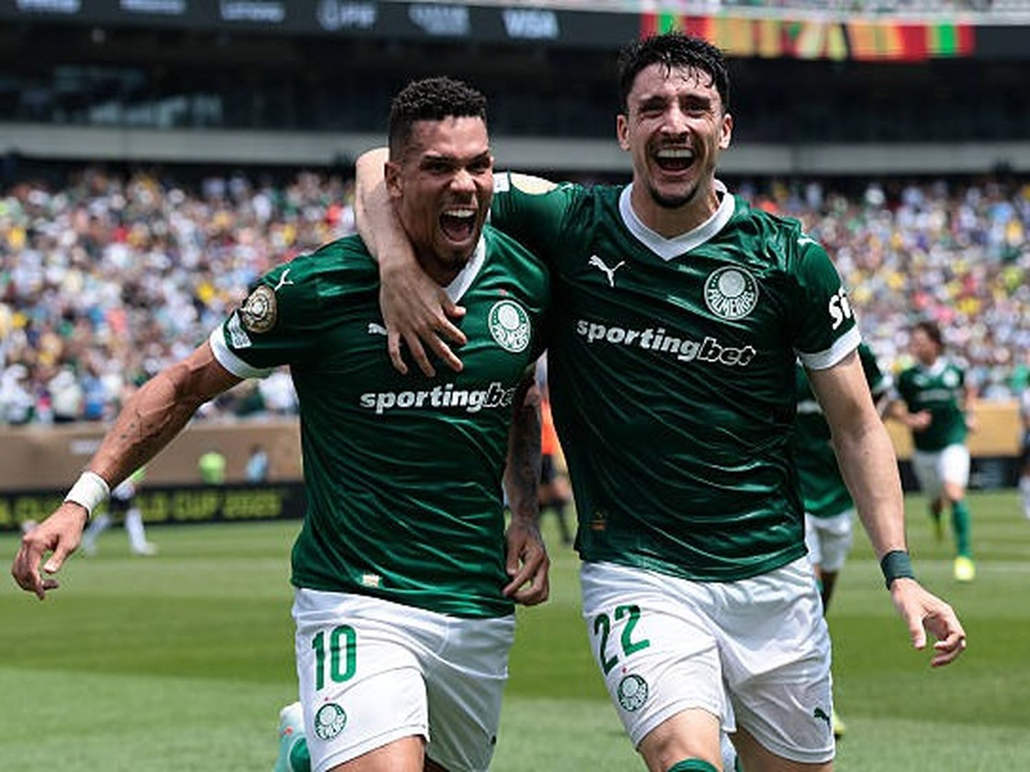 Palmeiras le ganó el duelo de brasileños a Botafogo