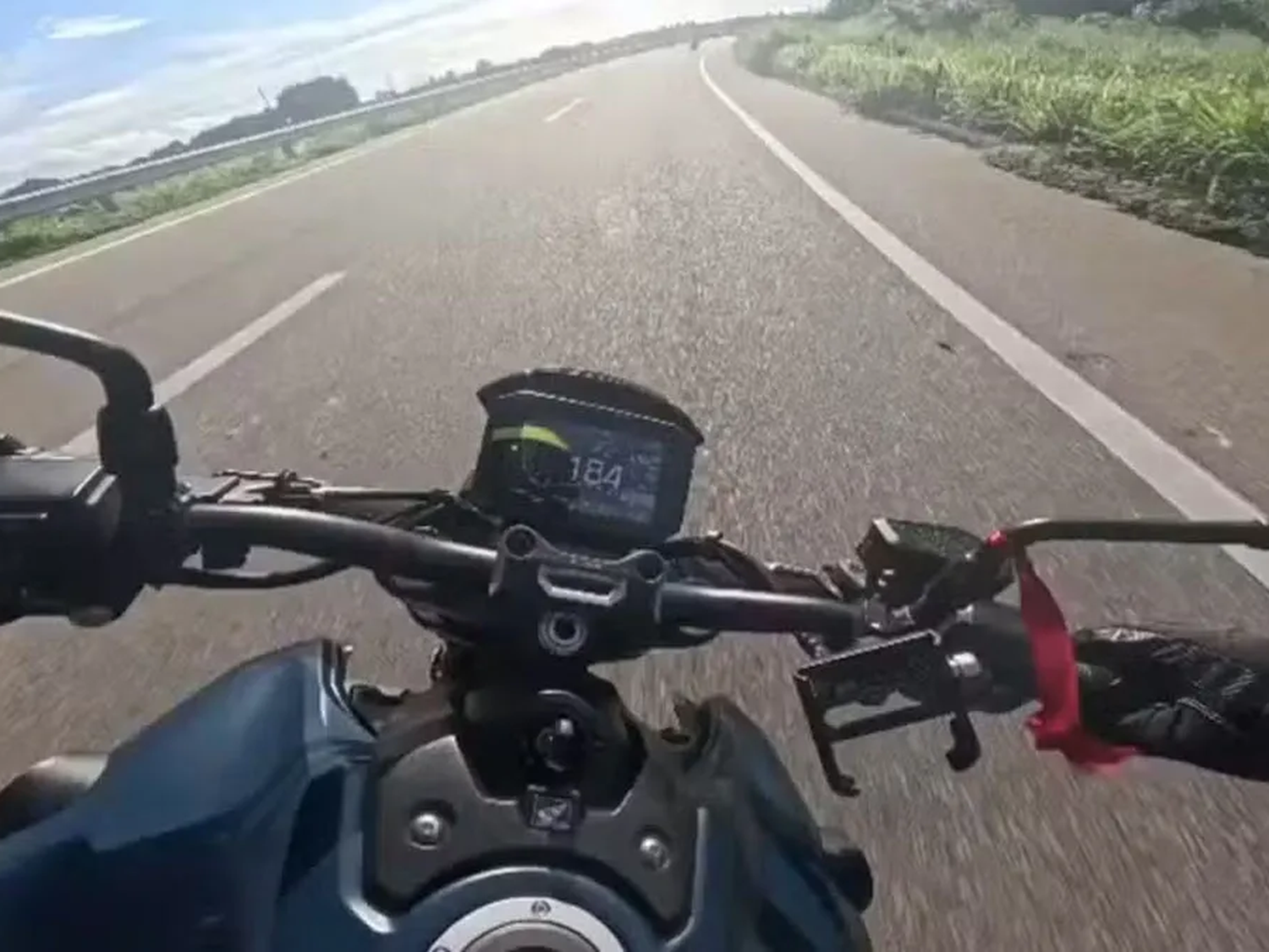 Filmó su propia muerte: un error fatal a 184 km/h terminó con la vida de un motociclista