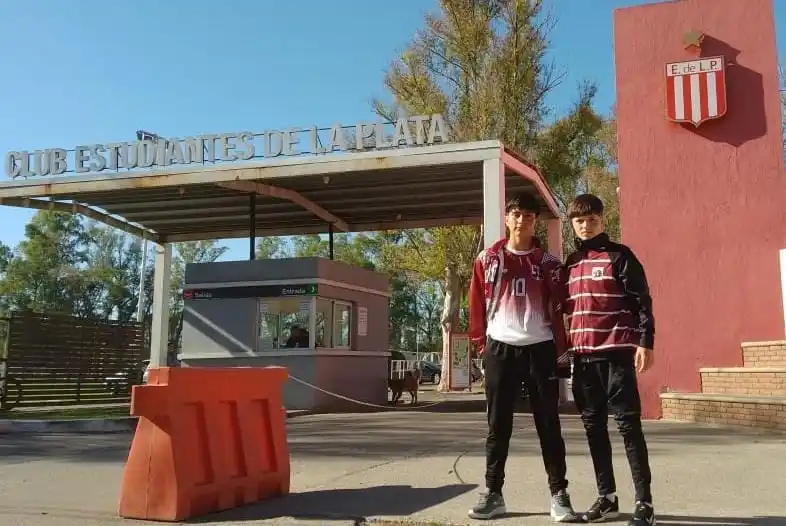 Nicolás García y Tiziano Zúñiga se prueban en Estudiantes de La Plata