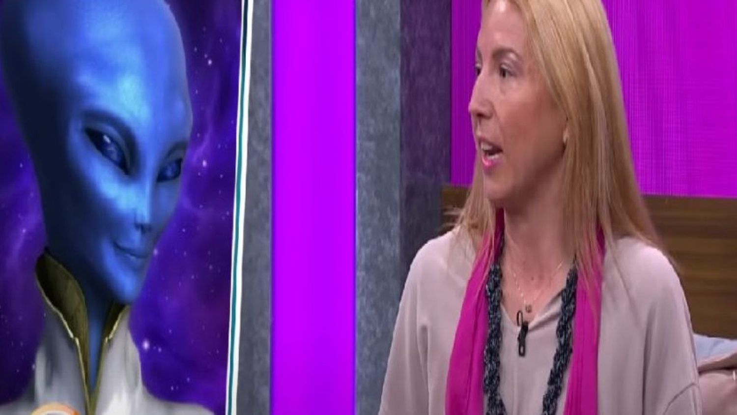 “¿Ya sientes las vibraciones? Mujer colombiana se hace viral en las redes POR HABLAR CON ALIENÍGENAS