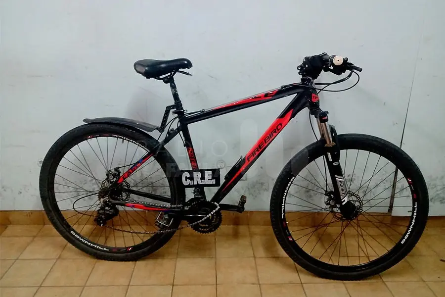 Un menor de edad se metió a una empresa rafaelina y se llevó una bicicleta valuada en más de $50.000