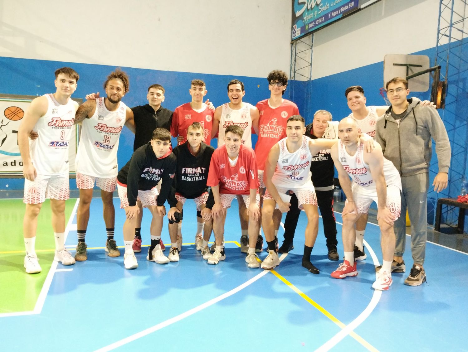 El Rojo firmatense arrancó el torneo con una luchada victoria en Venado Tuerto. Foto: Fabián Gallego.