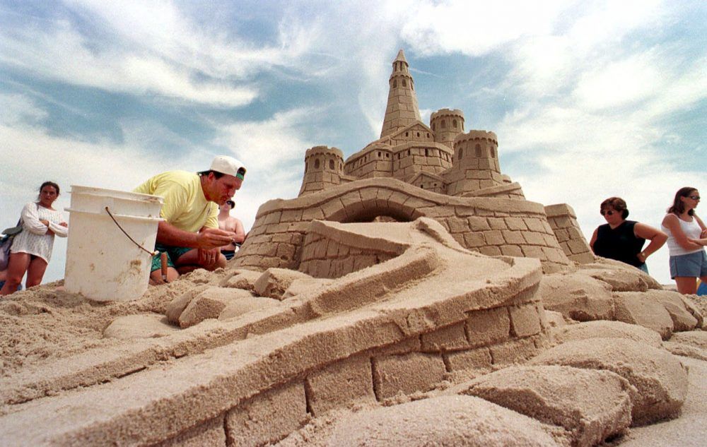 La Costa: Concurso Nacional de Castillos y Figuras de Arena