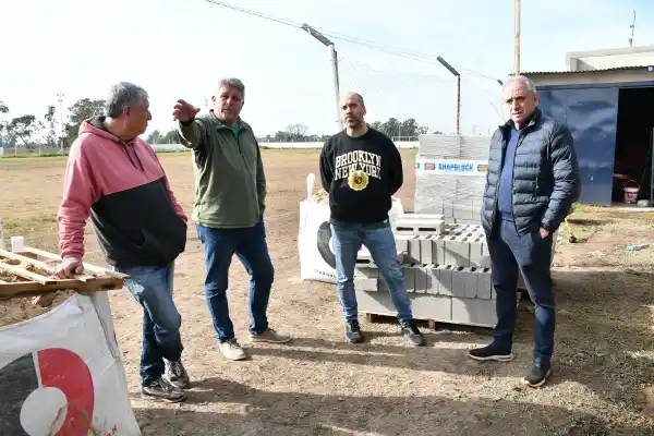 Subsecretario de Deportes de la Provincia recorrió el polideportivo y clubes locales