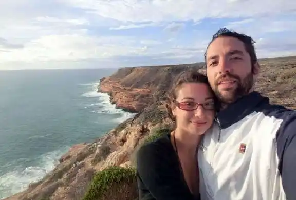 Un matrimonio que comparte el amor por los viajes, nuevas experiencias y la naturaleza