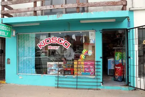 Condena a autores de robos en un kiosco y una vivienda