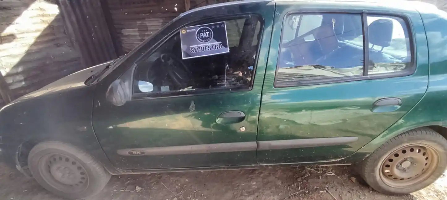 La policía recuperó un auto, robado momentos antes