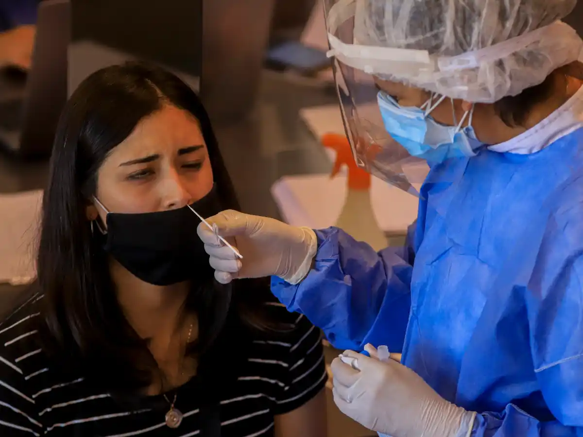 Reportaron 8.300 contagios y 123 muertos por coronavirus en las últimas 24 horas en Argentina 