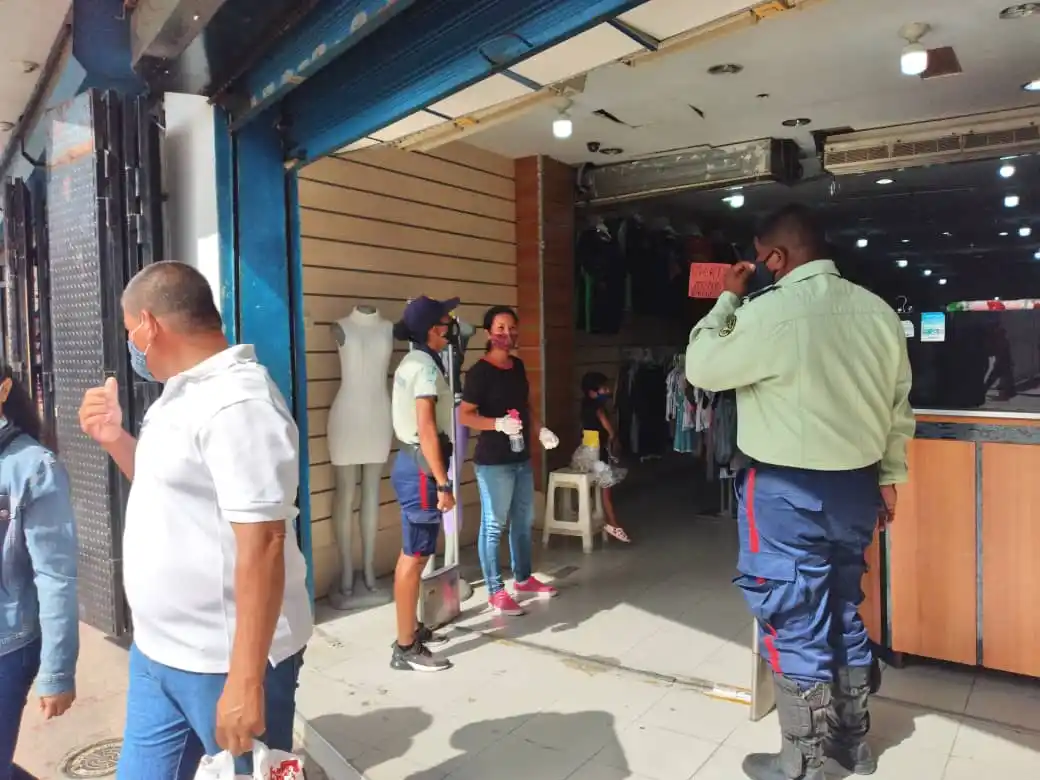 Cierran establecimientos por incumplir medidas preventivas en Anzoátegui