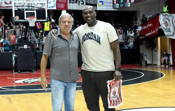 Marcelo Jiménez: "Con la cantidad y calidad de jugadores que tenemos, creemos que se puede jugar mejor al básquet"