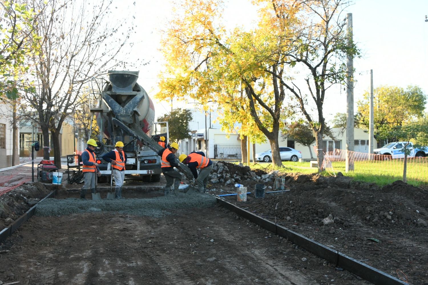 Bernarte supervisó obras de pavimentación en barrio Vélez Sarsfield: “Mejoran la calidad de vida”